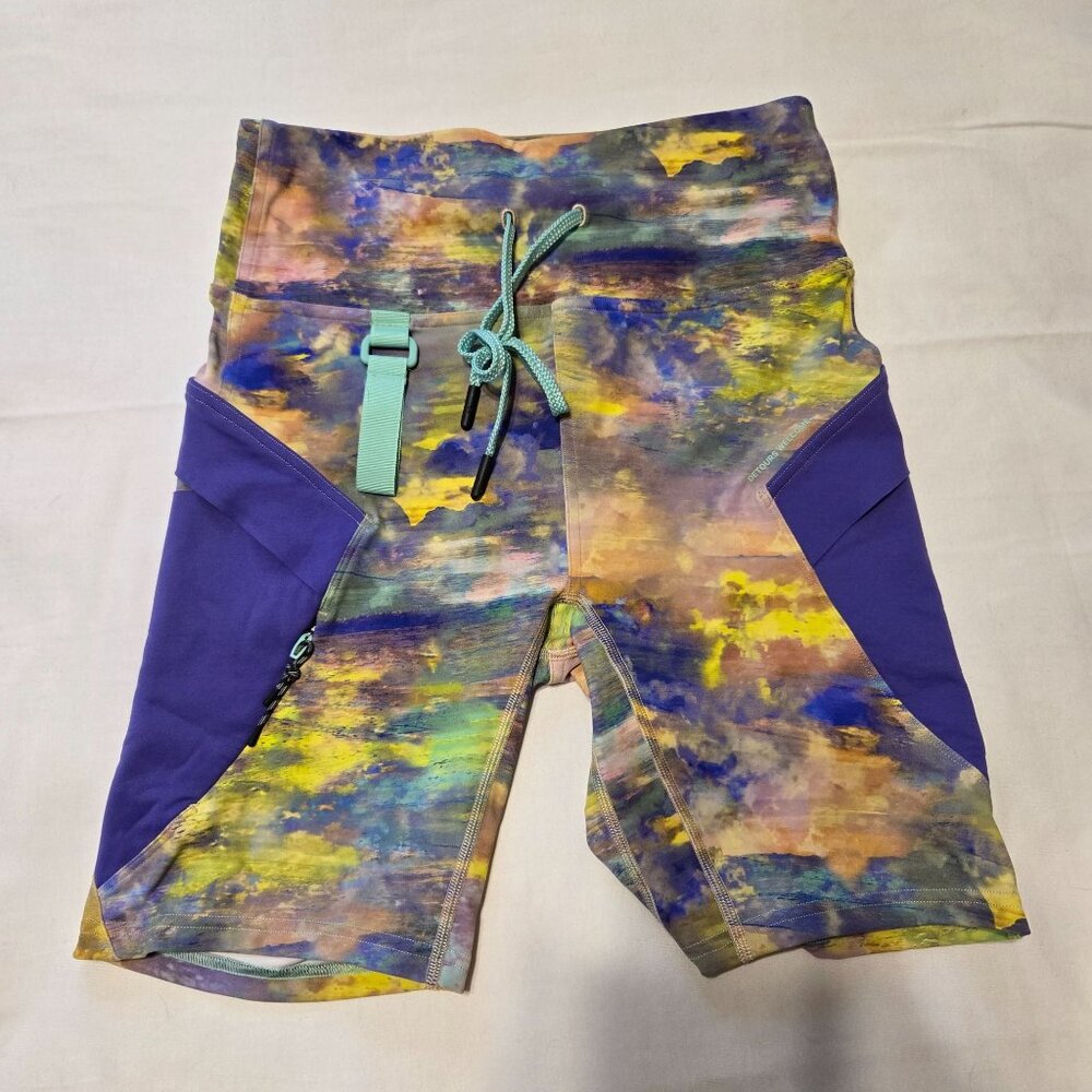 Lululemon‎ Cargo Size 6 Super High Rise Hiking Shorts 8" Women's LW7CHAS